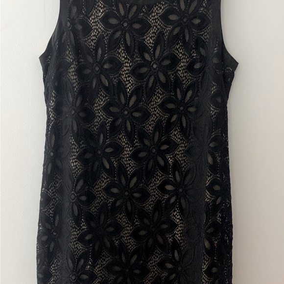 R & M Richard Black lace patterned overlay sheath cocktail dress Size 14 - Picture 8 of 8